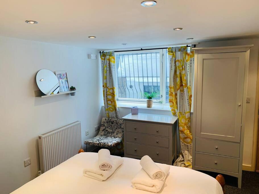 Near Harbourside & Centre * Bristol